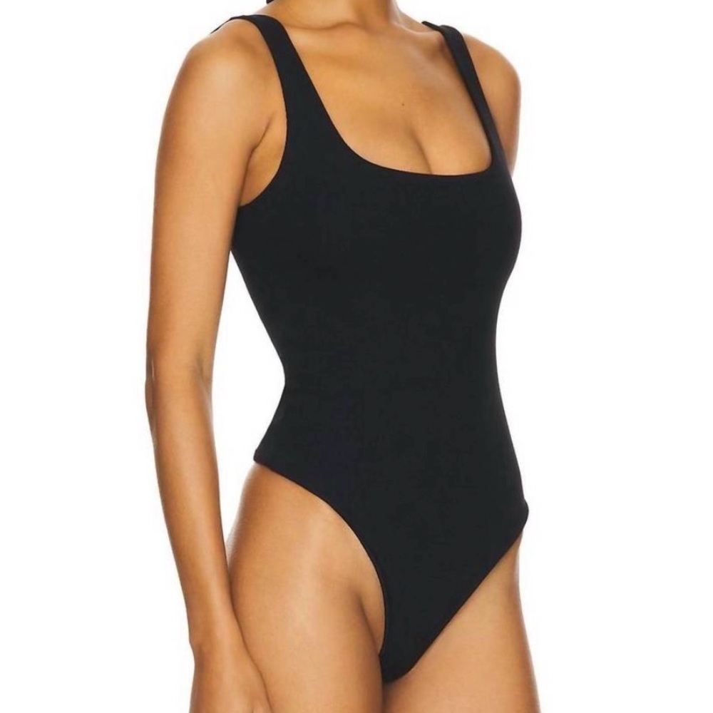 NEW SHOW ME YOUR MUMU bodysuit in black